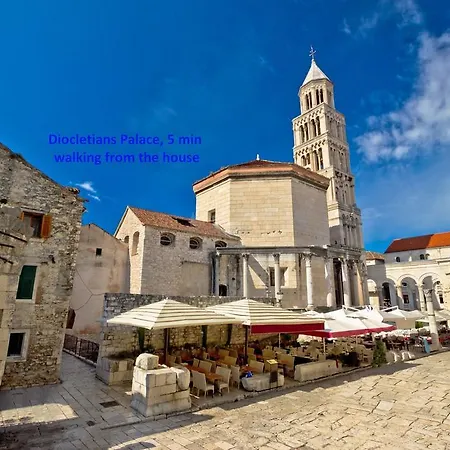 Marija In Perfect Location Split