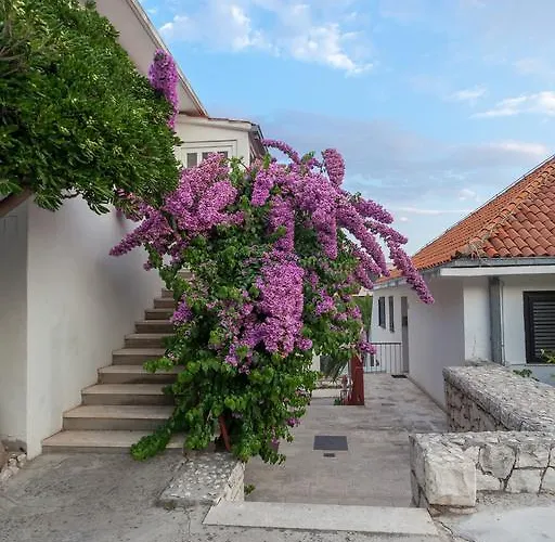 Marija In Perfect Location